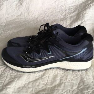 Saucony Triumph ISO running shoes